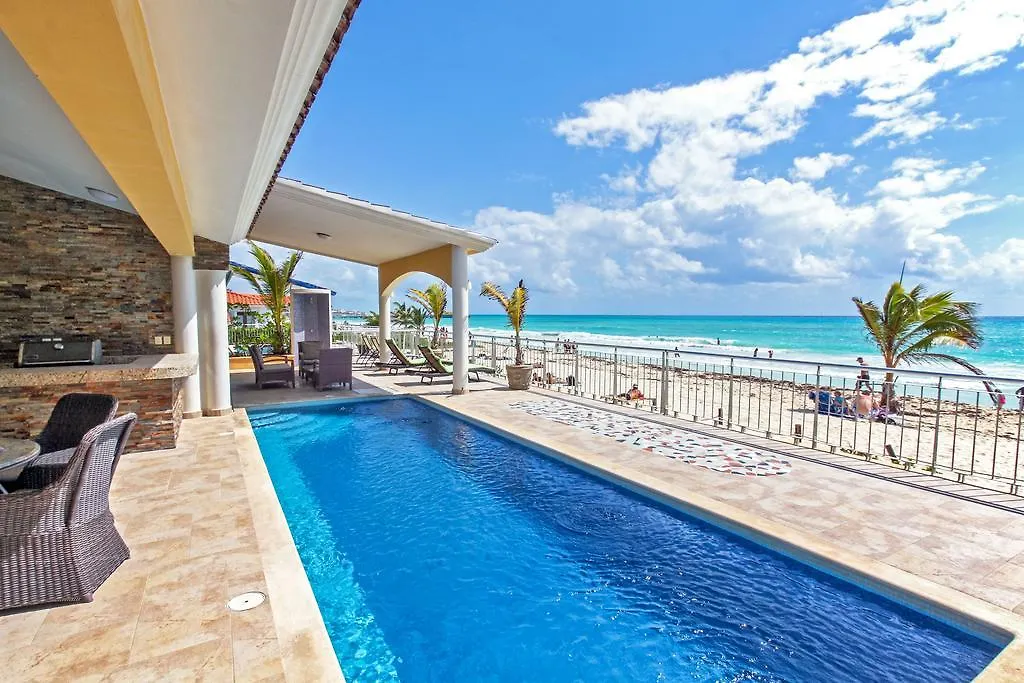 Villa Rebeka - Spectacular Beachfront Oceanview 4 Bedroom - At Playacar Phase I